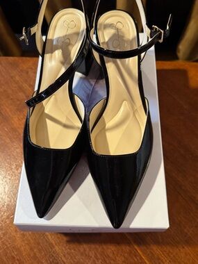 Jessica Simpson Black Patent Pointed Mary Jane Pumps